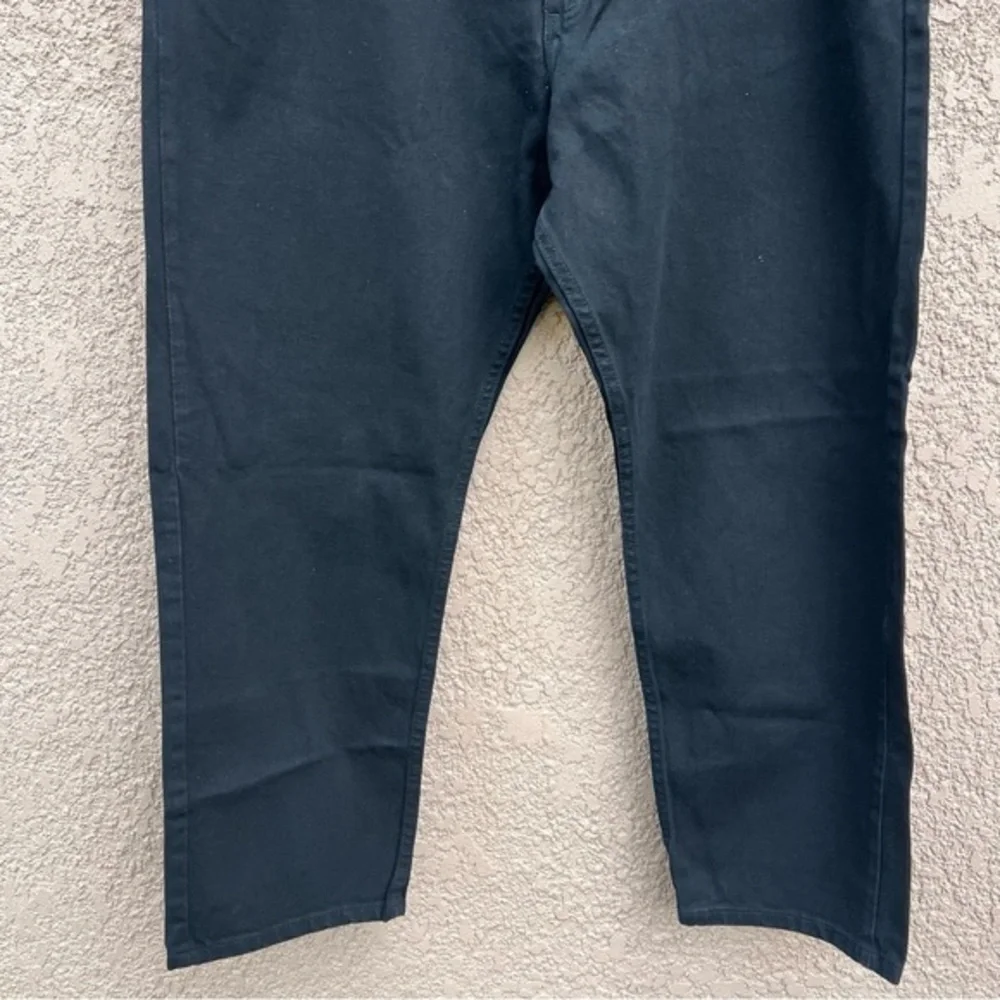 NEW! Wrangler‎ Relaxed Fit Straight Leg Black Denim Jean 42x30, Fits Over Boots